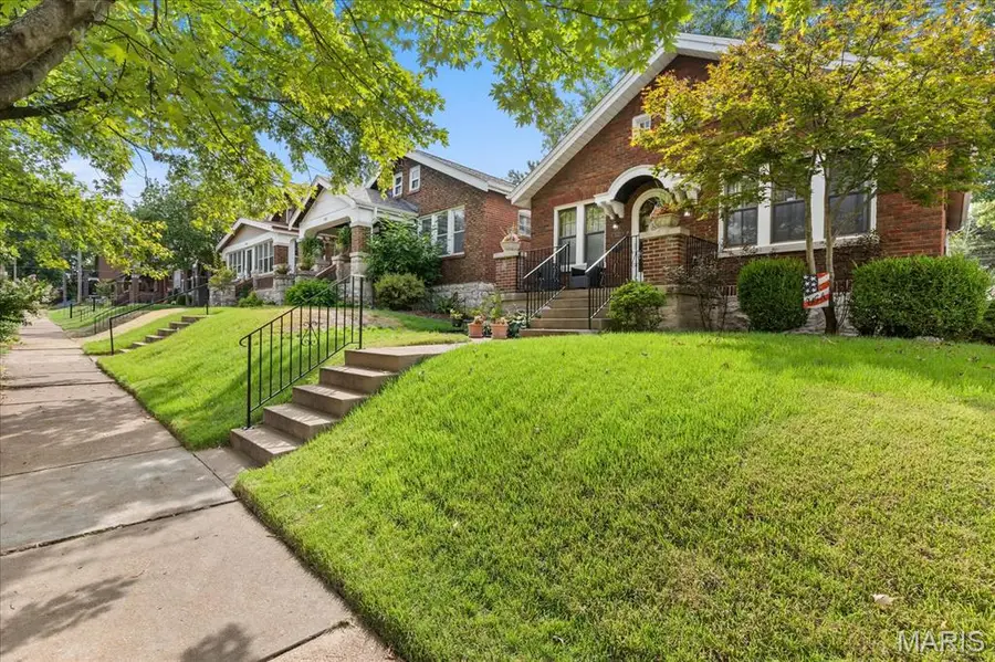 5422 Finkman Street, Saint Louis, MO 63109 - #3