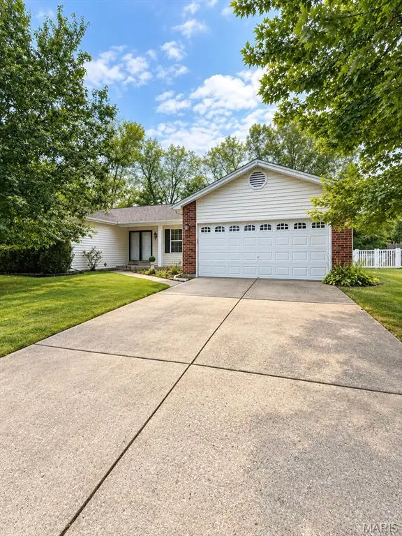 3 Fairfax Drive, Saint Peters, MO 63376 - #1