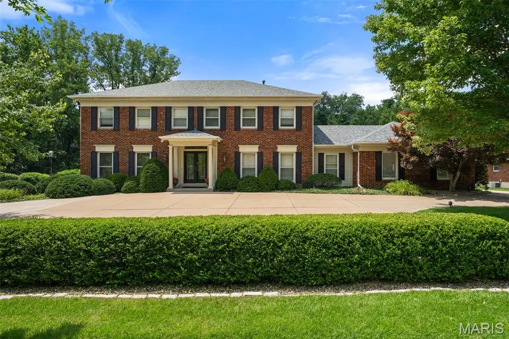 233 Brooktrail Court, Creve Coeur, MO 63141 - #1