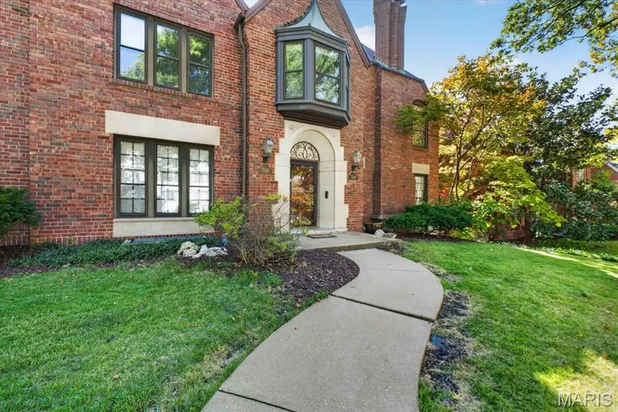 7510 York Drive, Clayton, MO 63105 - #2