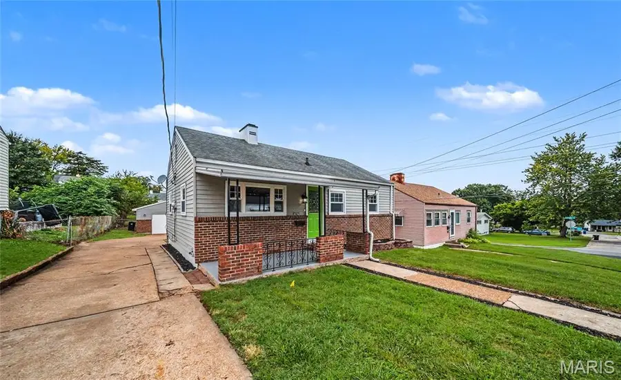8505 Pilot Avenue, Saint Louis, MO 63123 - #2