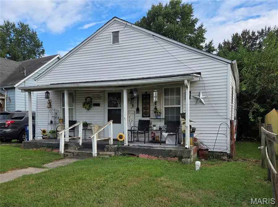 330 W Main Street, Sparta, IL 62286 - #2
