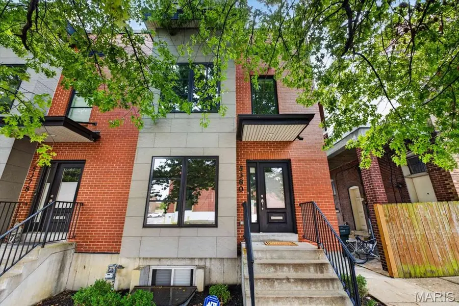 5380 Magnolia Avenue, Saint Louis, MO 63139 - #2