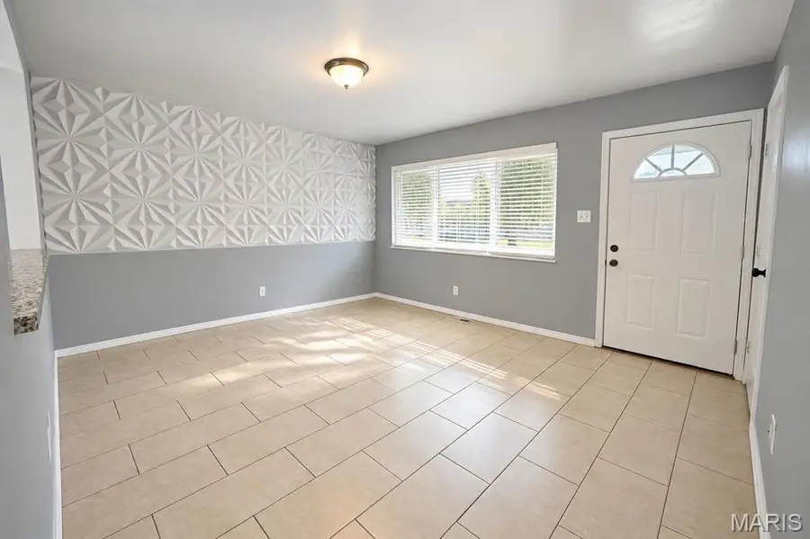 150 N Saint Charles Street, Florissant, MO 63031 - #2