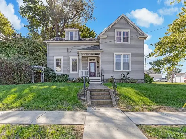 210 W 4th Street, Waterloo, IL 62298