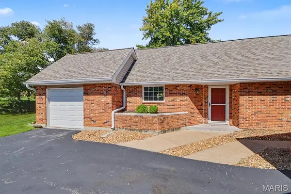 1017 Pocono Trail, Ballwin, MO 63021