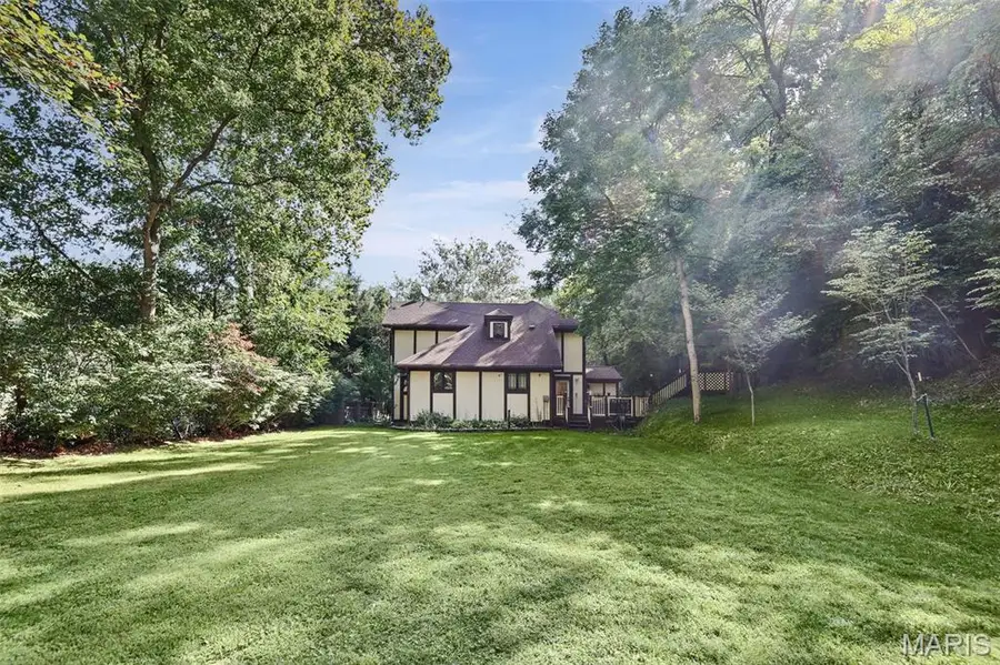 10 Knob Hill Court, Fairview Heights, IL 62208 - #2