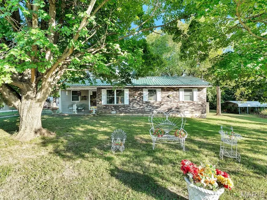175 E Pine Street, Bourbon, MO 65441 - #2