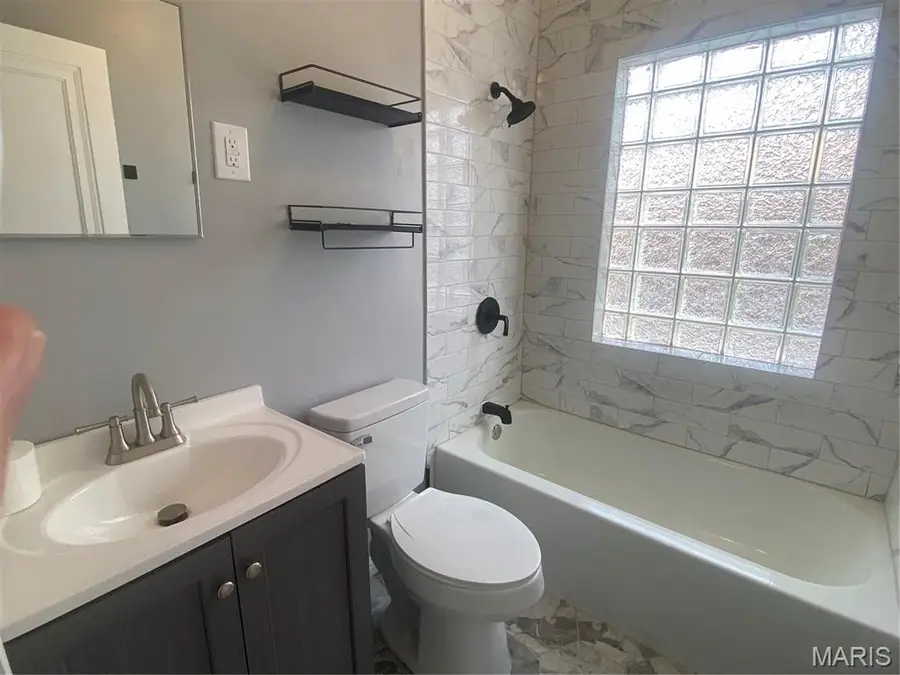 528 Ruthland Drive, Saint Louis, MO 63125 - #3