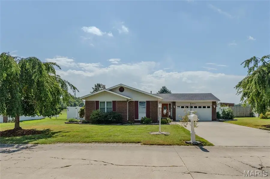 13 Blue Spruce Court, Granite City, IL 62040 - #2