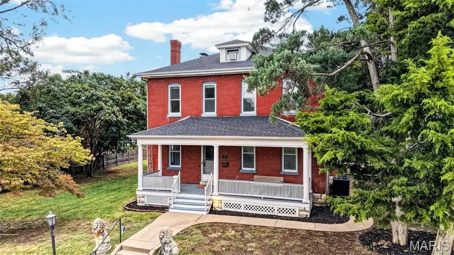 552 Clark Street, Saint Charles, MO 63301 - #2