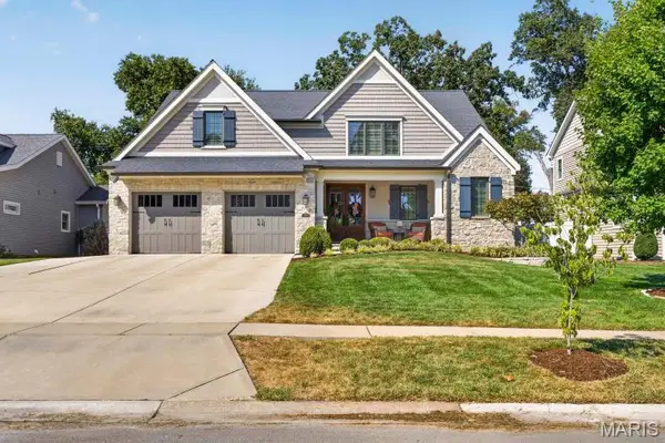615 W Jewel Avenue, Kirkwood, MO 63122