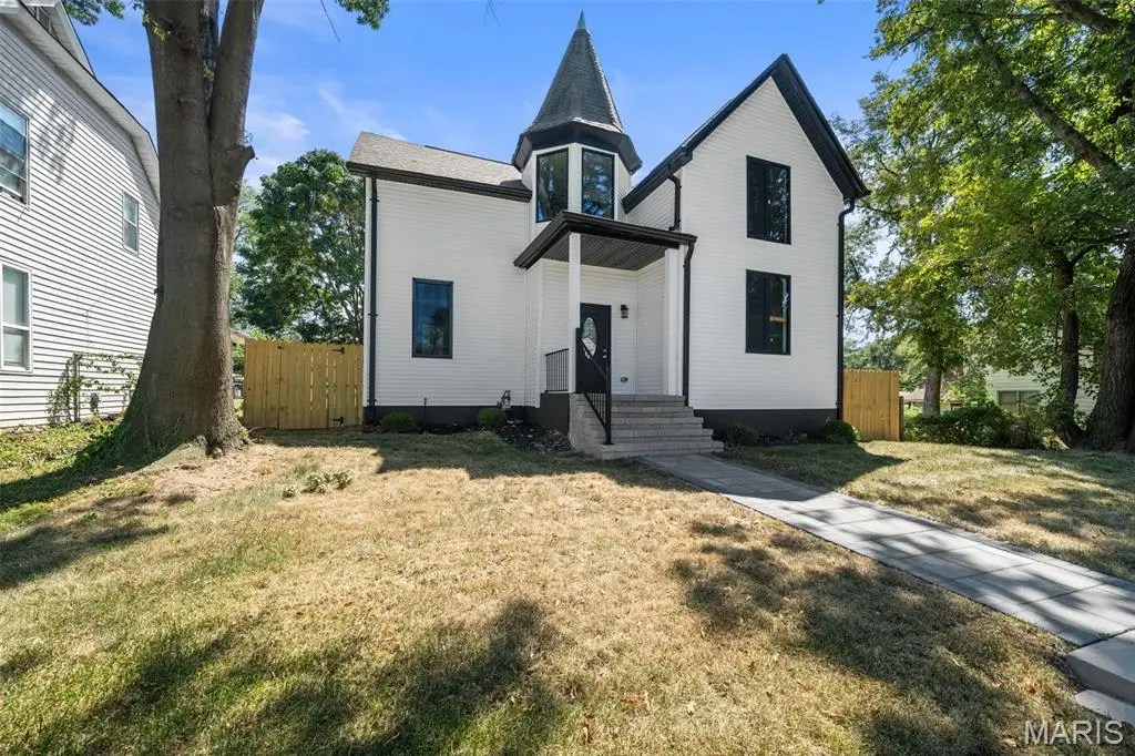 6252 Famous Avenue, Saint Louis, MO 63139 - #1