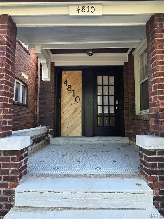 4810 Arsenal Street, Saint Louis, MO 63116 - #3