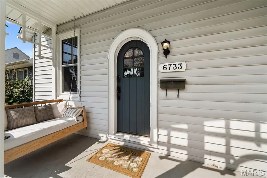 6733 Bonnie Avenue, Saint Louis, MO 63123 - #2