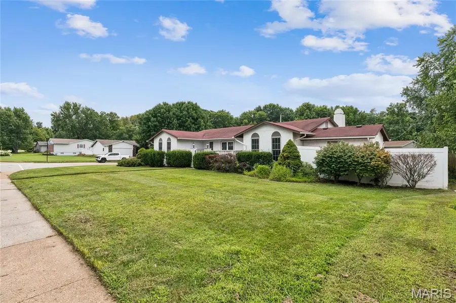 2801 Droste Road, Saint Charles, MO 63301 - #2