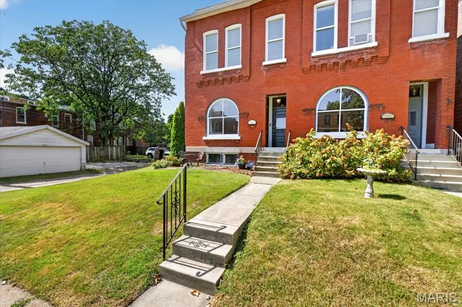 2141 Oregon Avenue, Saint Louis, MO 63104 - #3