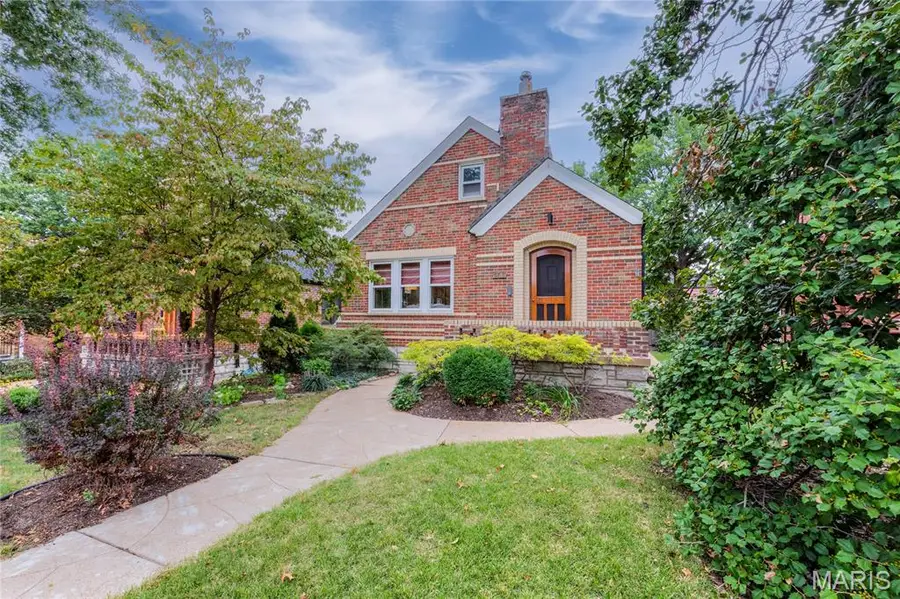 6743 Devonshire Avenue, Saint Louis, MO 63109 - #3