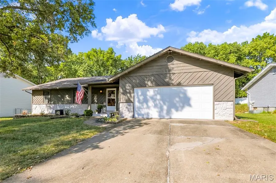 416 Morningside Drive, Saint Peters, MO 63376 - #2