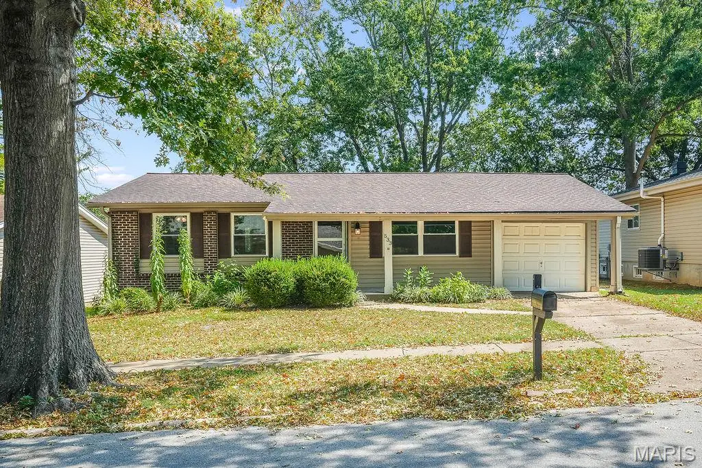 533 Golfwood Drive, Ballwin, MO 63021 - #1