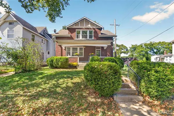 1901 Mccausland Avenue, St Louis, MO 63117