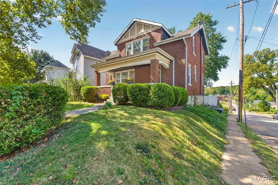 1901 Mccausland Avenue, Saint Louis, MO 63117 - #2