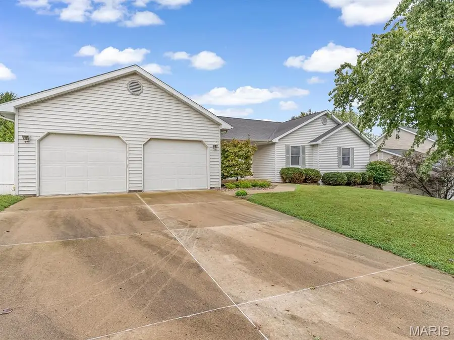 214 Osterhage Drive, Waterloo, IL 62298 - #2