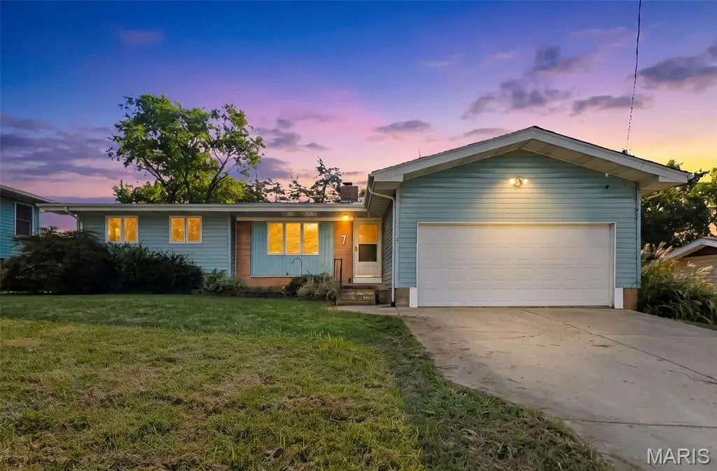 7 Valley Road, Saint Charles, MO 63303 - #1