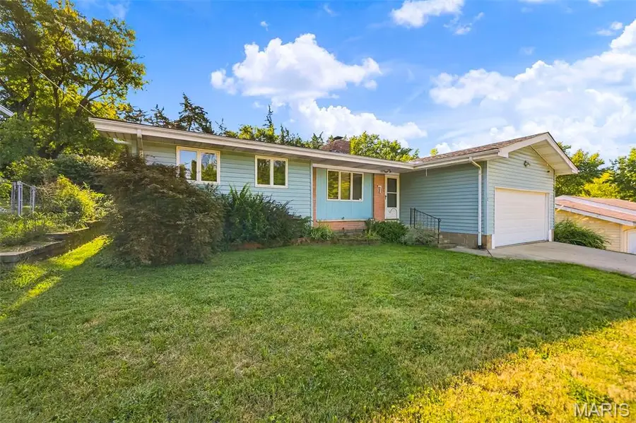7 Valley Road, Saint Charles, MO 63303 - #3