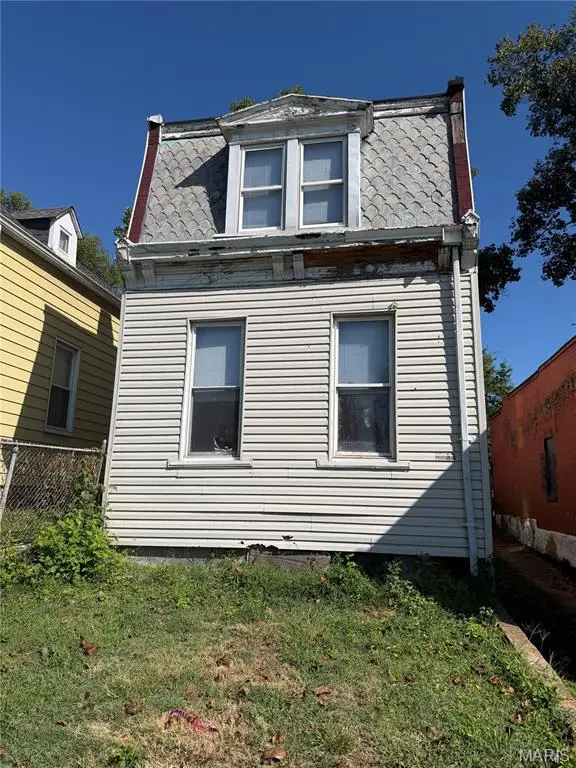 2233 Gasconade Street, St Louis, MO 63118