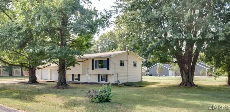 23309 Glenda Avenue, Jerseyville, IL 62052 - #2