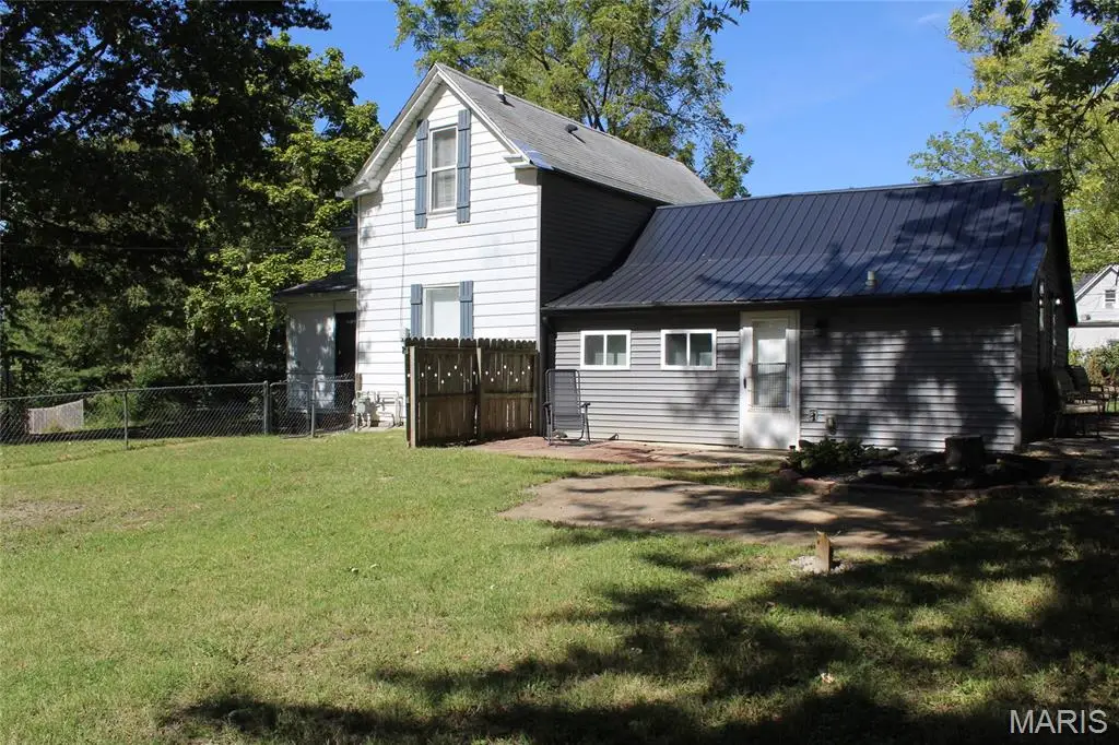 711 Lampert Street, Alton, IL 62002 - #1