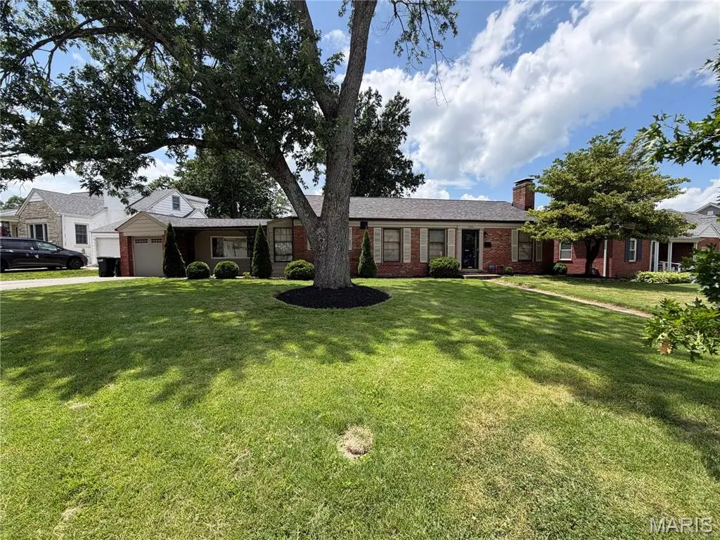 9360 Parkside Drive, Brentwood, MO 63144 - #1
