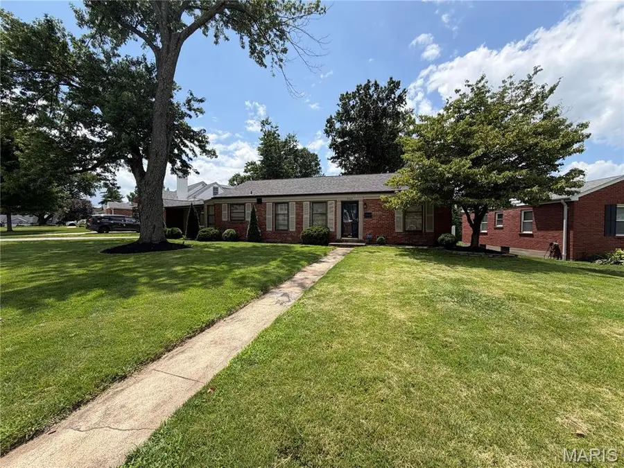 9360 Parkside Drive, Brentwood, MO 63144 - #3