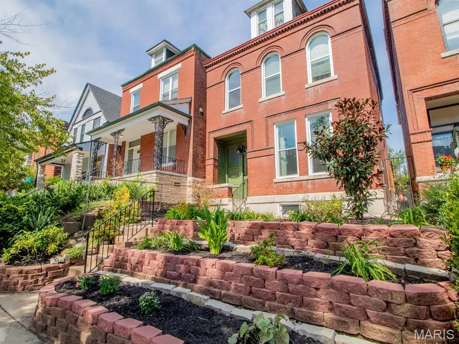 4519 Gibson Avenue, Saint Louis, MO 63110 - #2