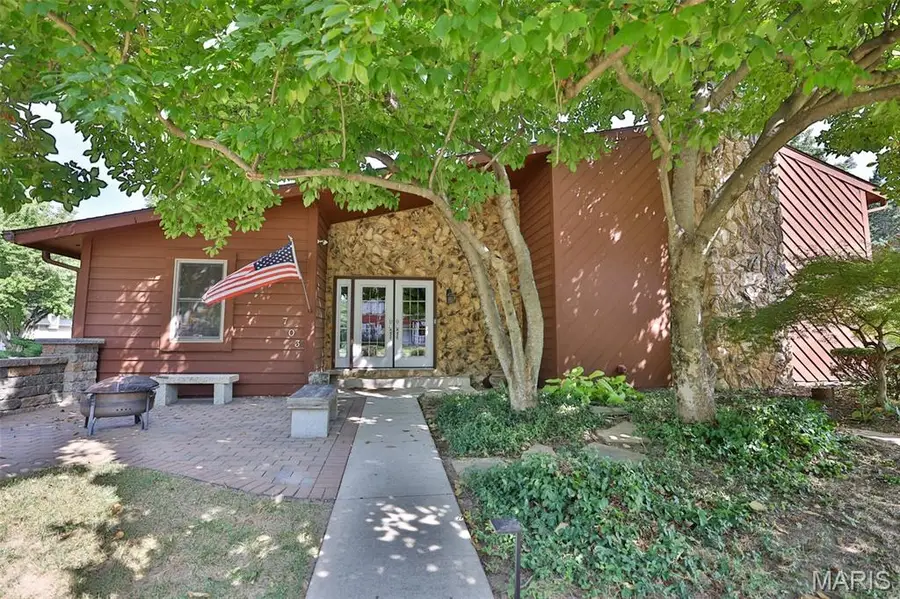 703 Peachtree Trail, Collinsville, IL 62234 - #2