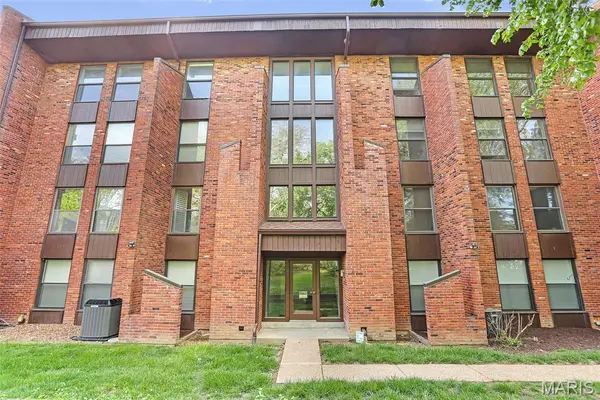 514 Coeur De Royale Drive #205, Creve Coeur, MO 63141