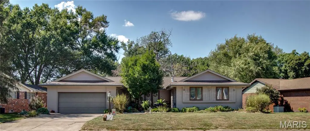 5400 Dixon Drive, Godfrey, IL 62035 - #1