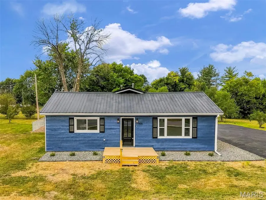 806 S Court Street, Bowling Green, MO 63334 - #3