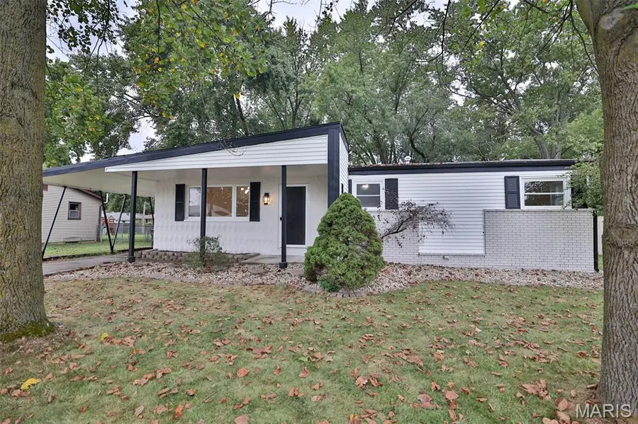 1022 Helvetia Drive, Highland, IL 62249 - #2