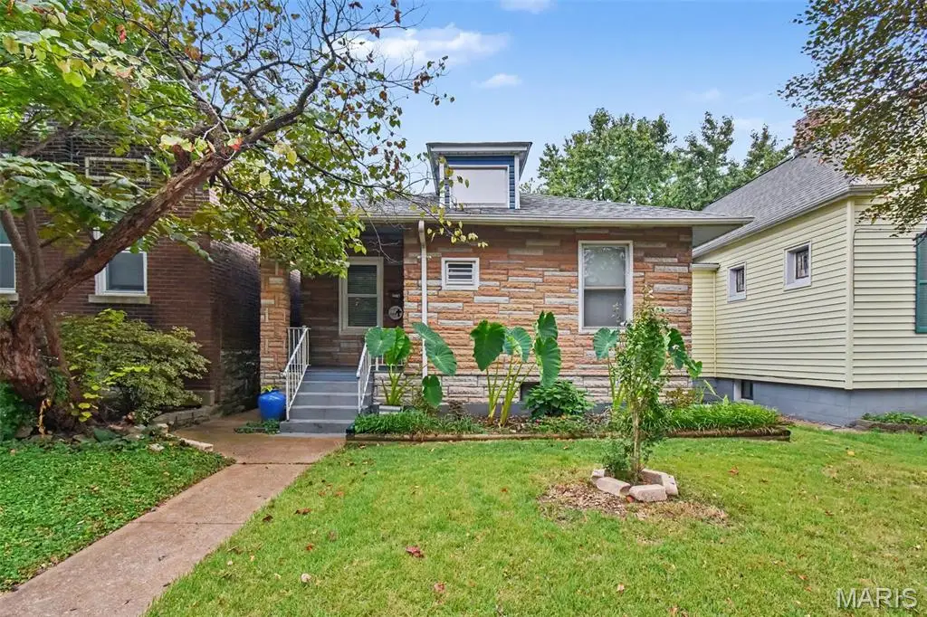 5218 Gresham Avenue, Saint Louis, MO 63109 - #1