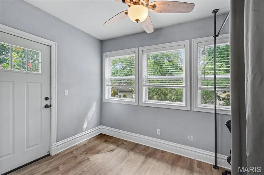 5218 Gresham Avenue, Saint Louis, MO 63109 - #2