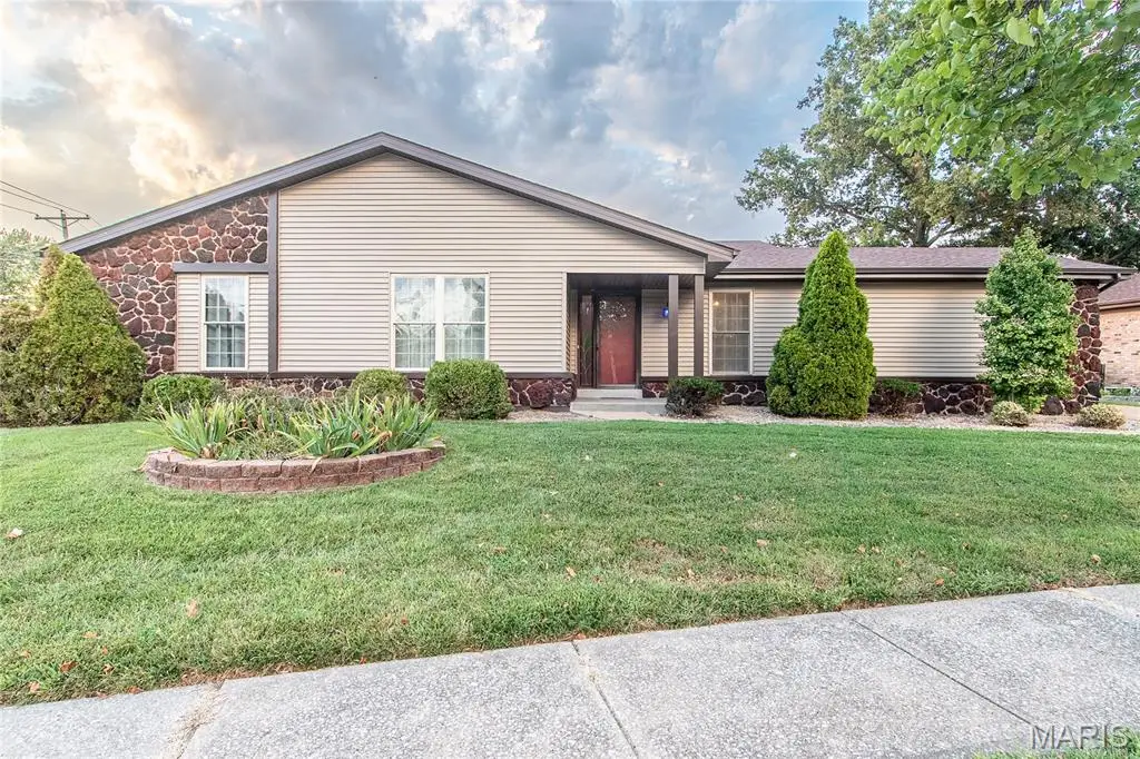 5185 Bryncastle Place, Tesson Ferry, MO 63128 - #1