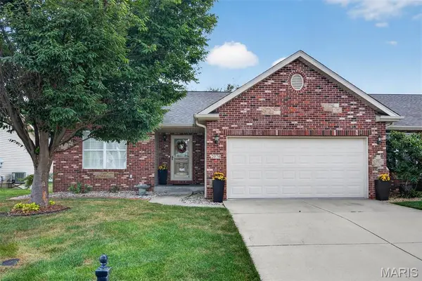 2076 Briarbend Court, Maryville, IL 62062