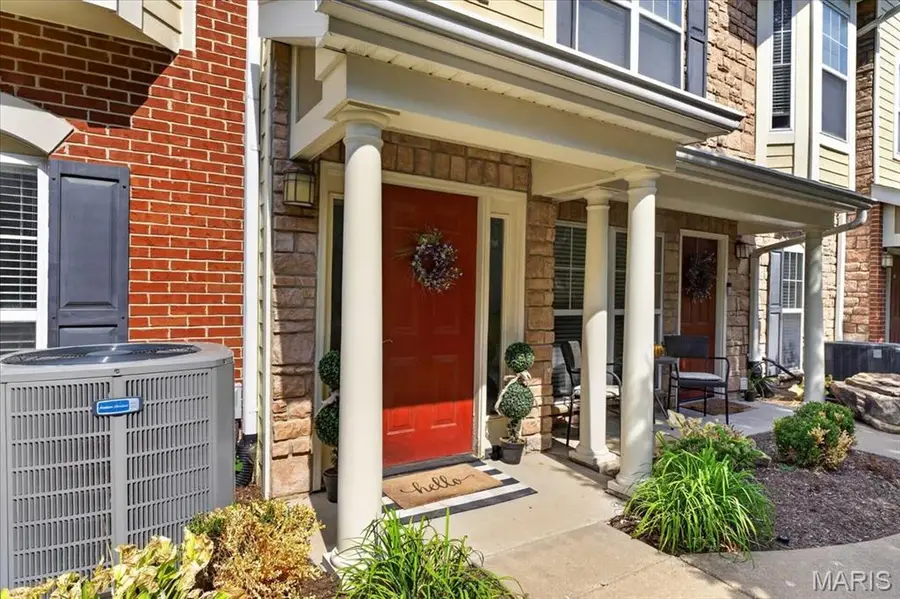 2630 Mcknight Crossing Court, Saint Louis, MO 63124 - #2