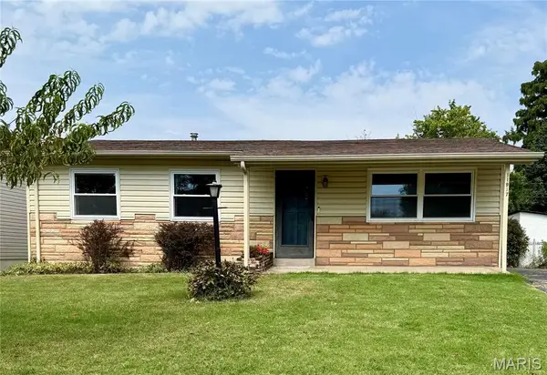 11917 Glenridge Drive, Maryland Heights, MO 63043