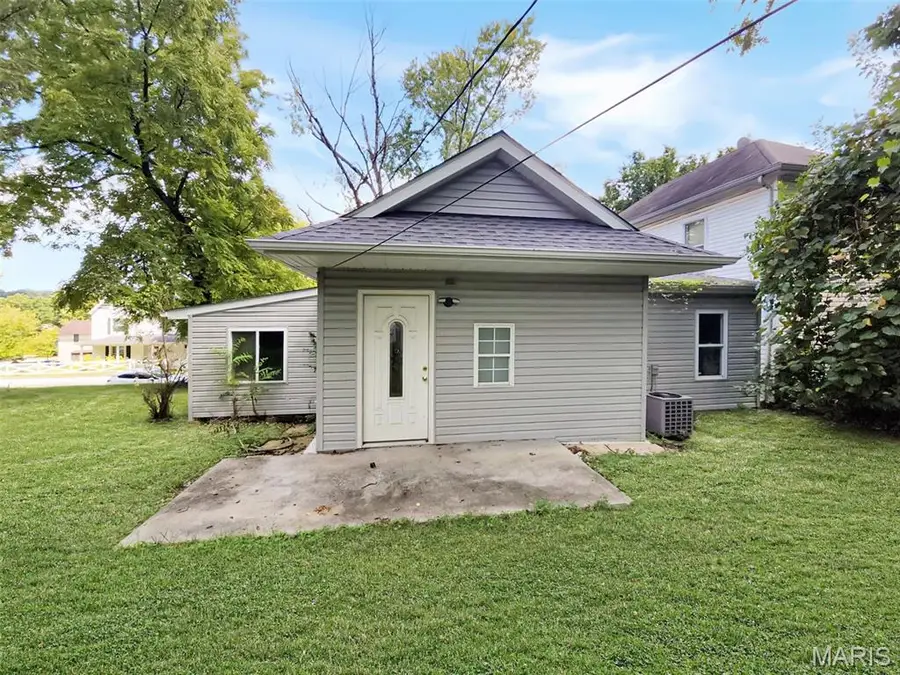 806 N 2nd Street, De Soto, MO 63020 - #2