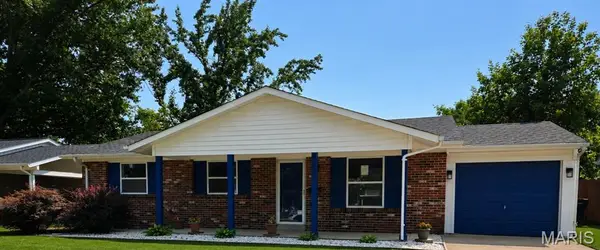 2216 Foggy Bottom Drive, Florissant, MO 63031