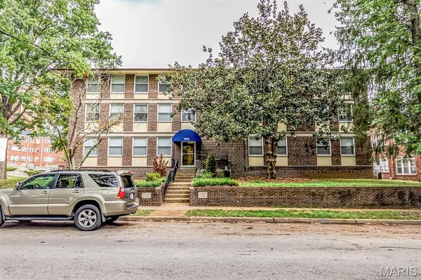 7571 Wellington #3B, Clayton, MO 63105