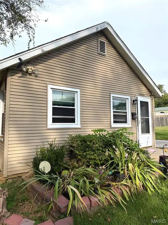 9806 W Main Street, Belleville, IL 62223 - #2